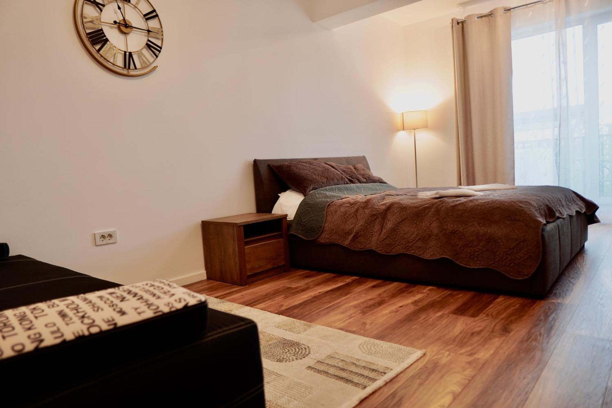 Apartment Coresi Luxury Sinuhe Residents For 4